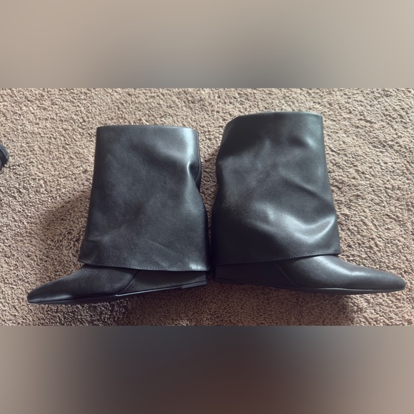 a new day Black Heeled Boots - Picture 1 of 6